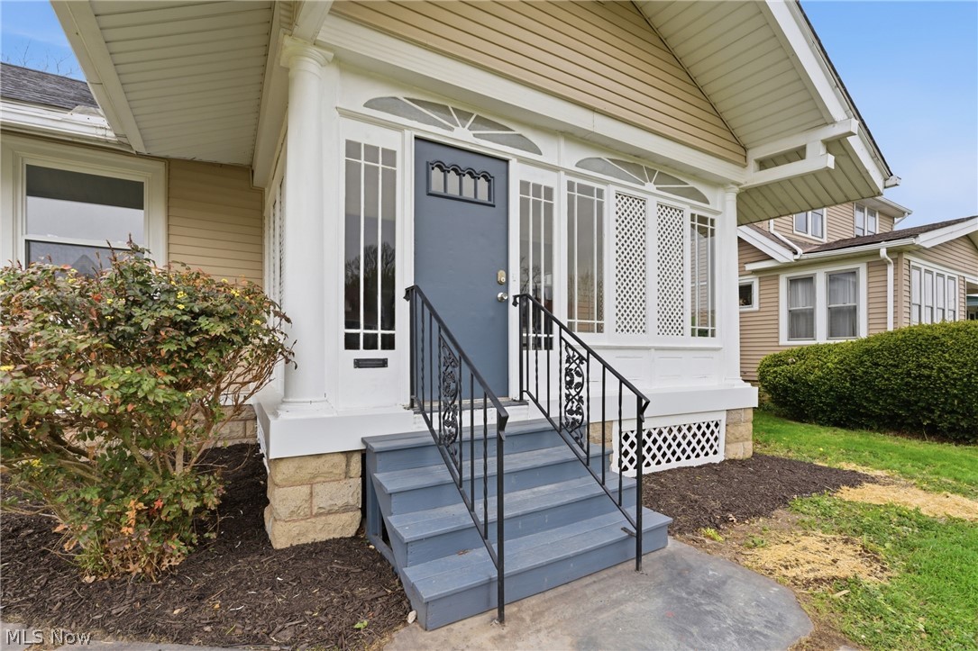 3856 W 162nd Street Cleveland OH 44111