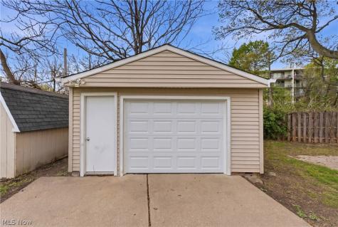 3856 W 162nd Street Cleveland OH 44111