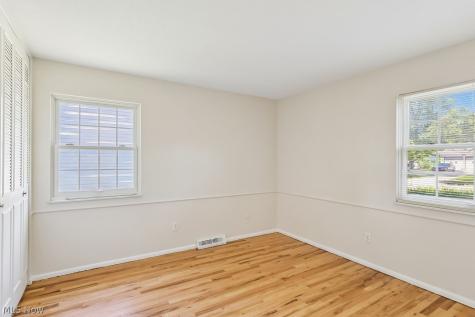 29609 Wellington Drive North Olmsted OH 44070