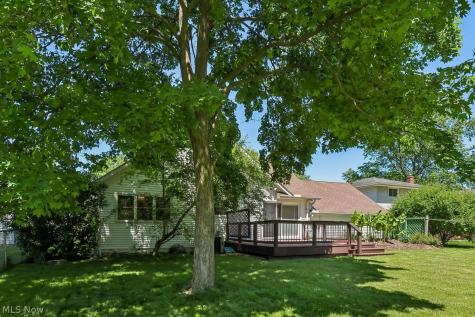 29609 Wellington Drive North Olmsted OH 44070