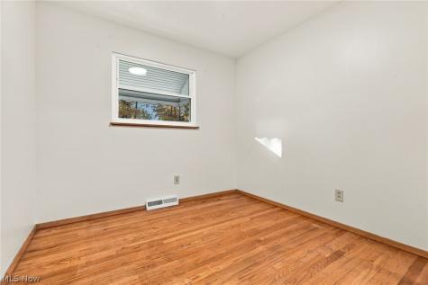 894 Sioux Lane Macedonia OH 44056
