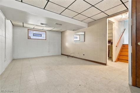 894 Sioux Lane Macedonia OH 44056