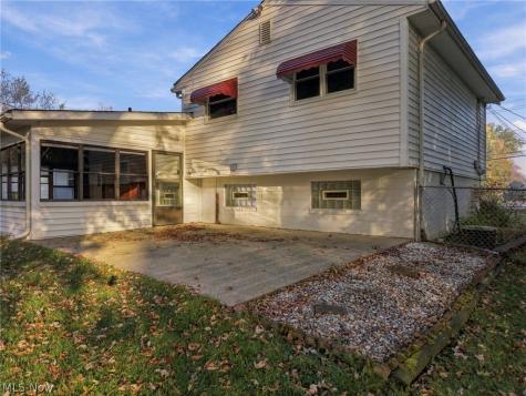 894 Sioux Lane Macedonia OH 44056