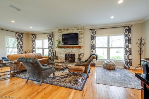 6325 Brecksville Road Independence OH 44131