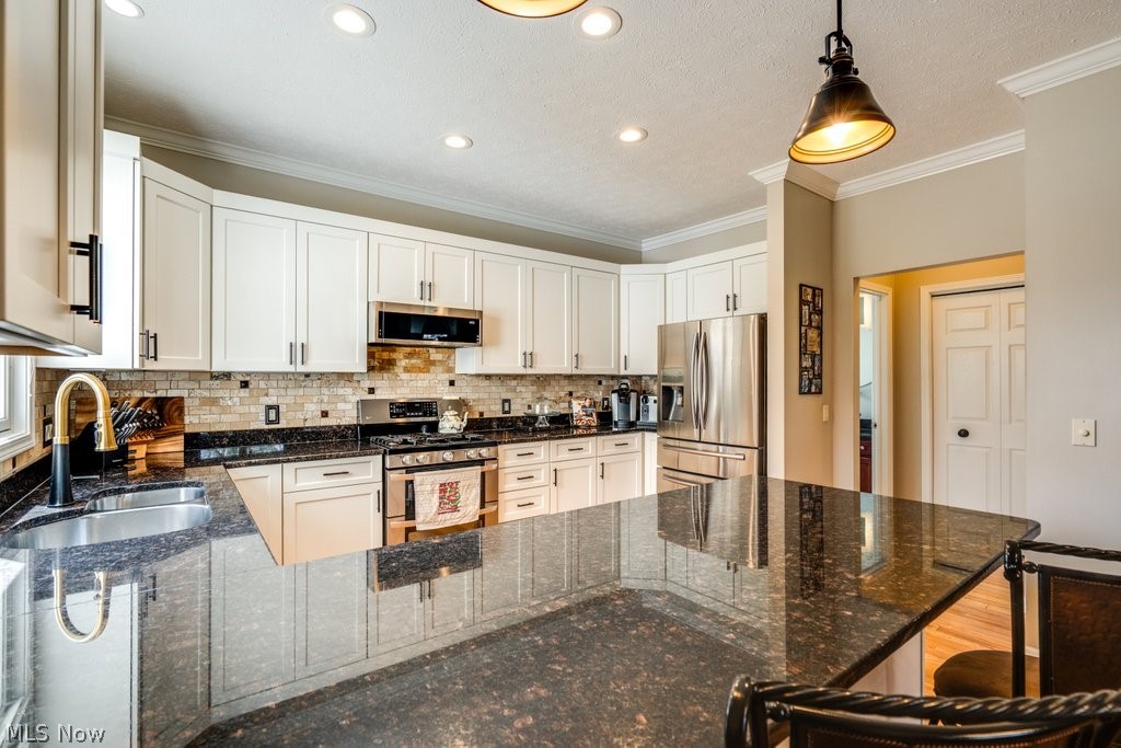 6325 Brecksville Road Independence OH 44131