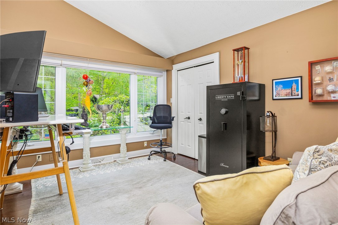 631 Rocky Hollow Drive Akron OH 44313
