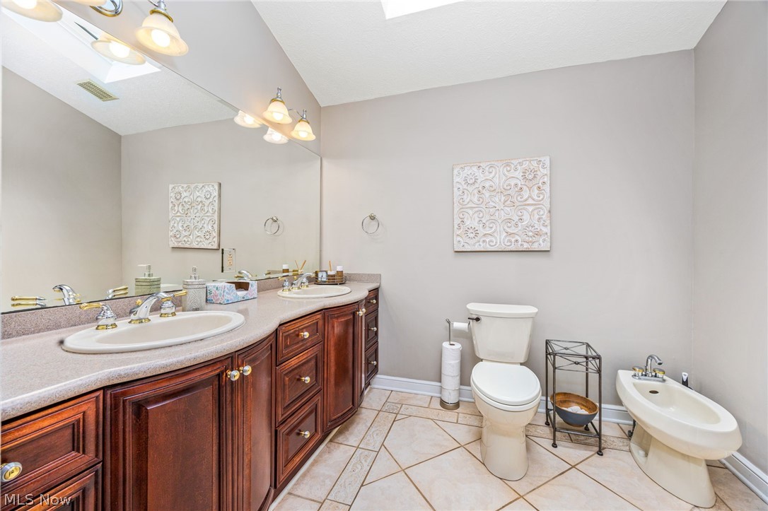 631 Rocky Hollow Drive Akron OH 44313