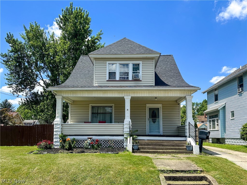 554 Stanton Avenue Niles OH 44446