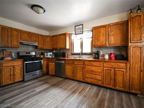 554 Stanton Avenue Niles OH 44446