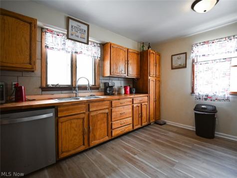 554 Stanton Avenue Niles OH 44446