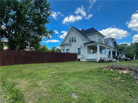 554 Stanton Avenue Niles OH 44446