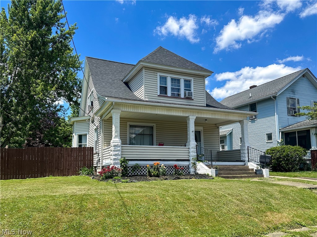554 Stanton Avenue Niles OH 44446