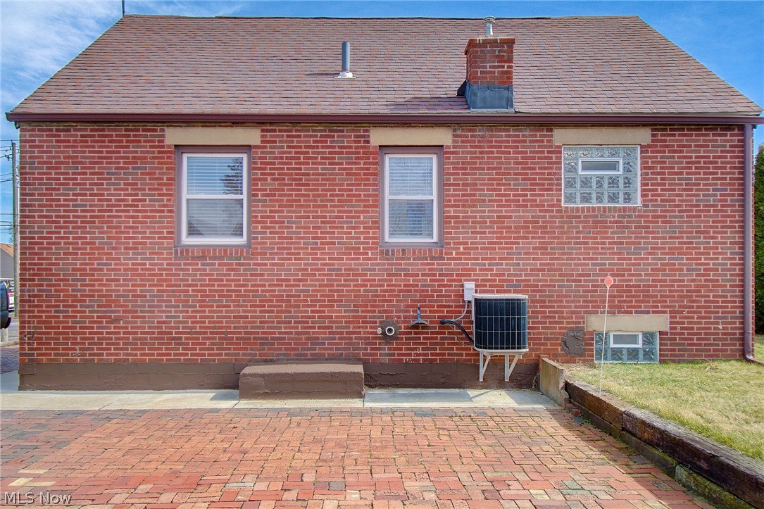 1933 Whipple Avenue NW Canton OH 44708