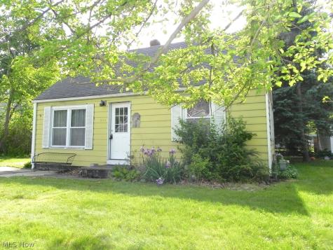234 S Point Drive Avon Lake OH 44012