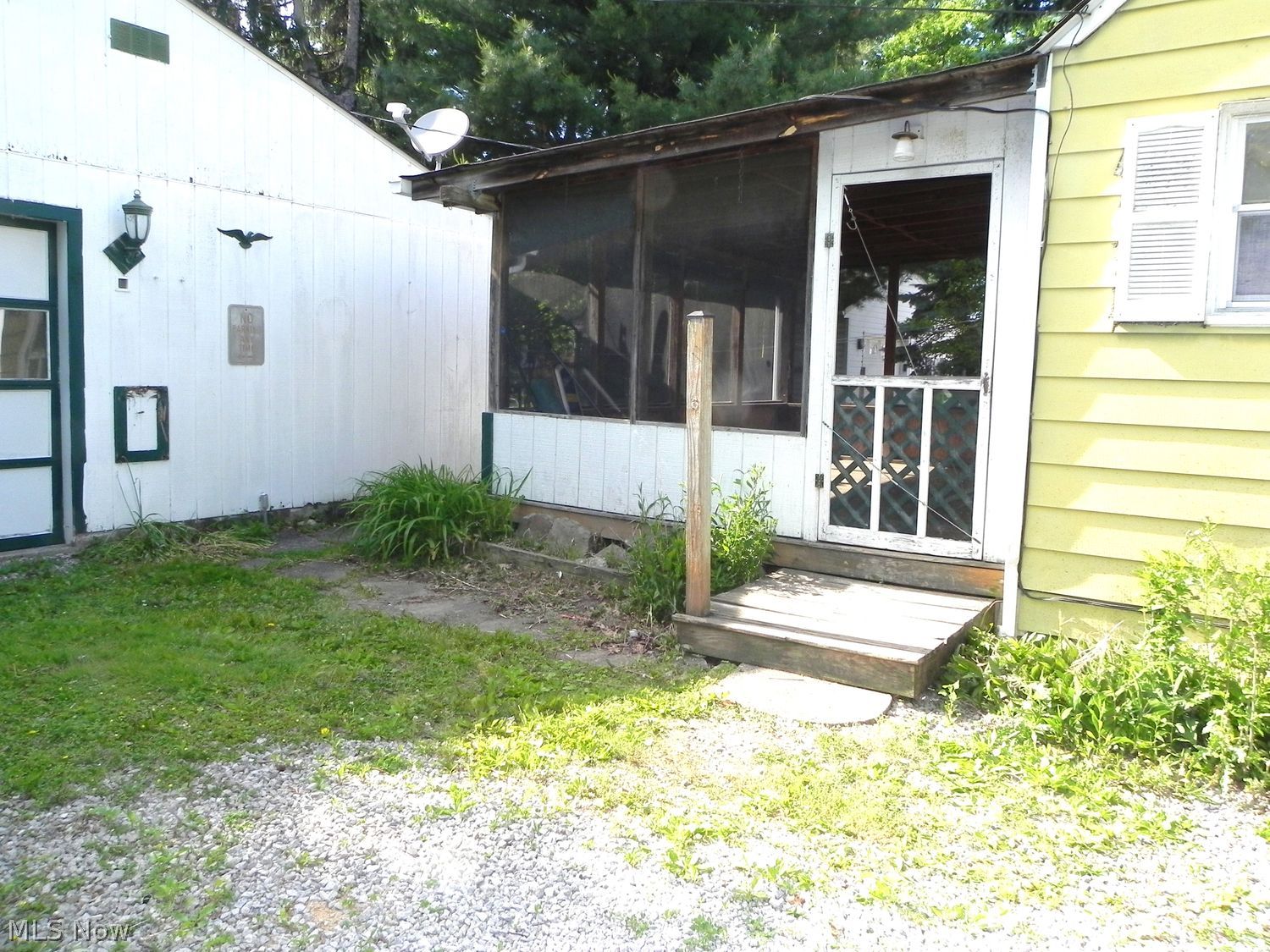 234 S Point Drive Avon Lake OH 44012