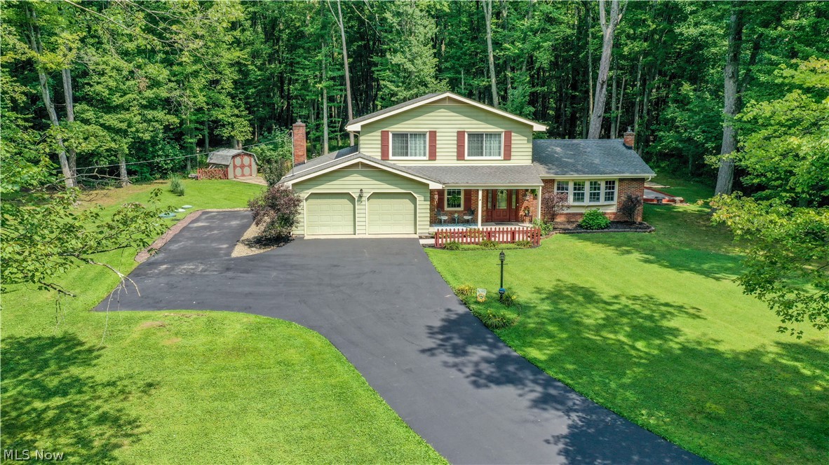 1238 Willowood Hubbard OH 44425