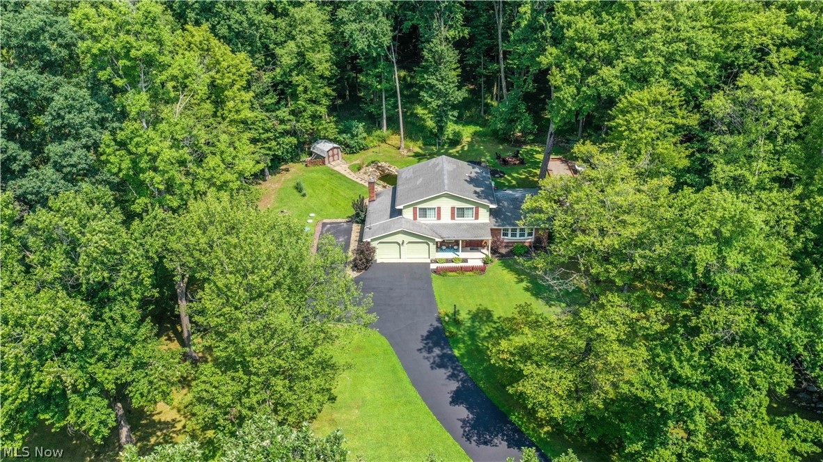 1238 Willowood Hubbard OH 44425