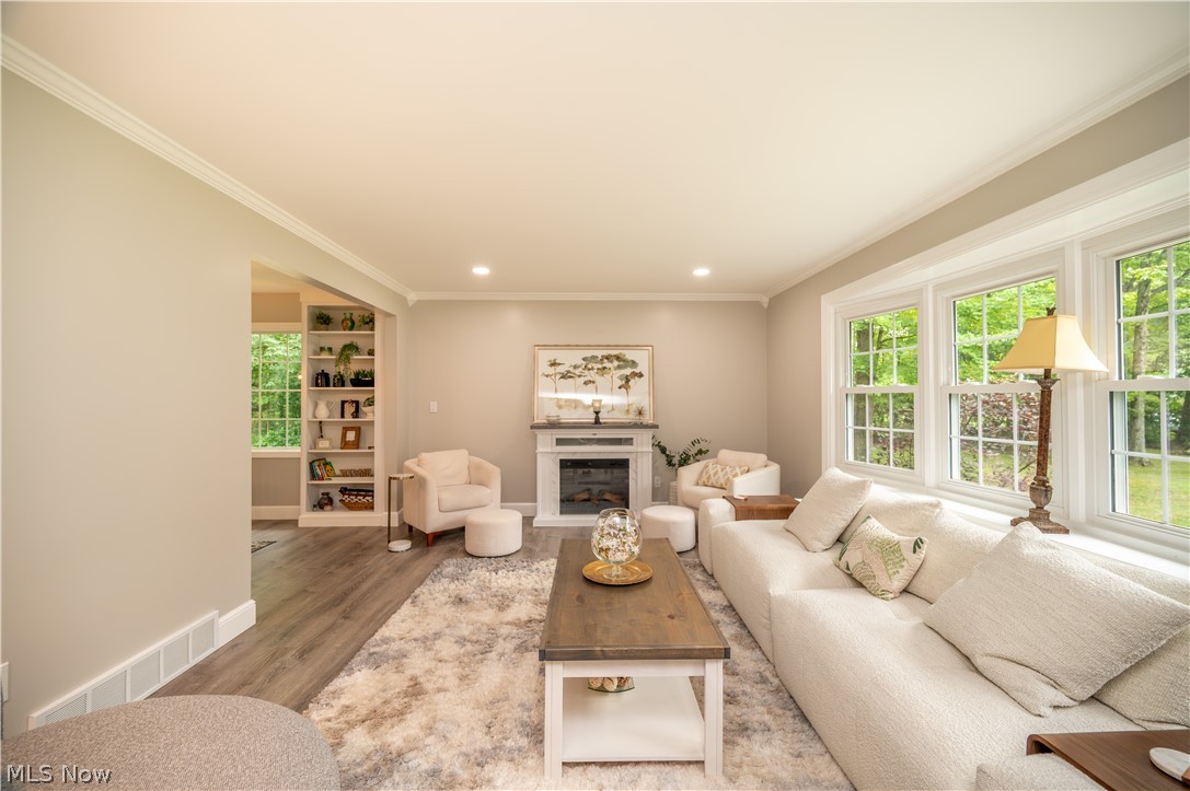 1238 Willowood Hubbard OH 44425