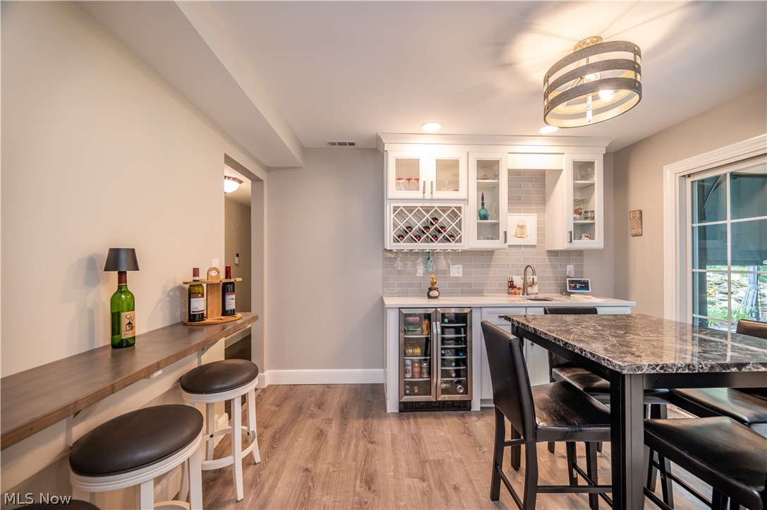 1238 Willowood Hubbard OH 44425