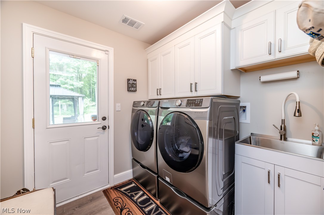 1238 Willowood Hubbard OH 44425