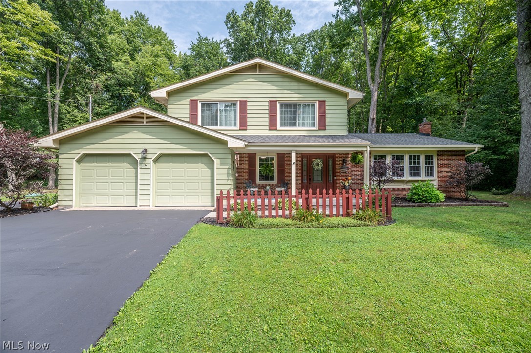 1238 Willowood Hubbard OH 44425