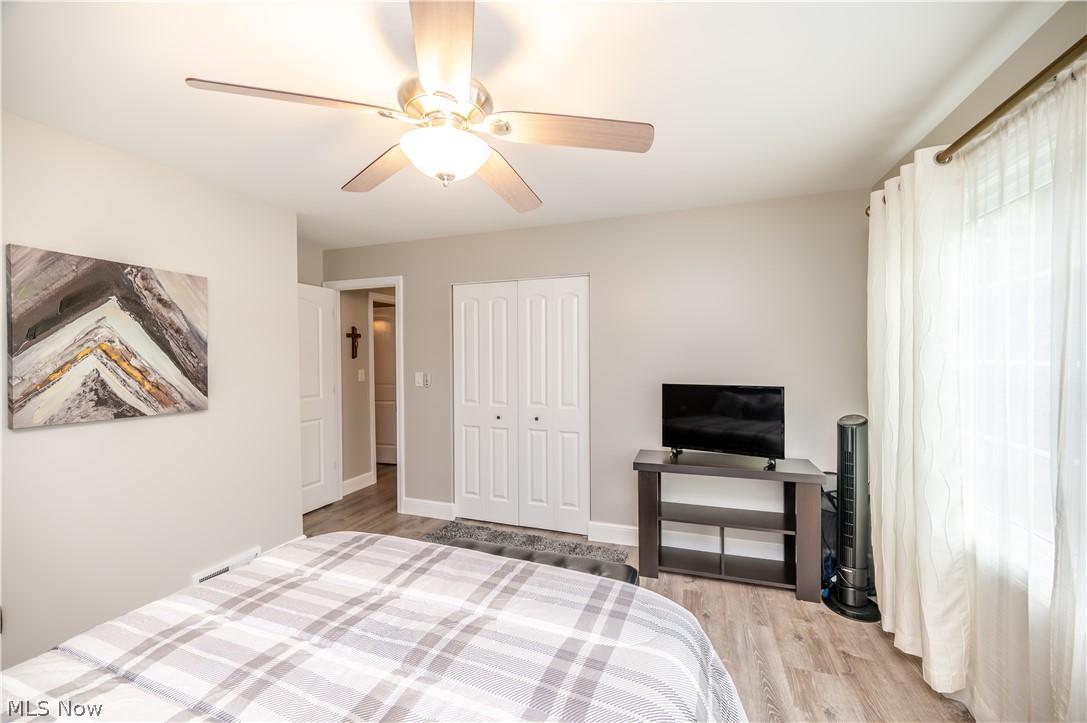 1238 Willowood Hubbard OH 44425