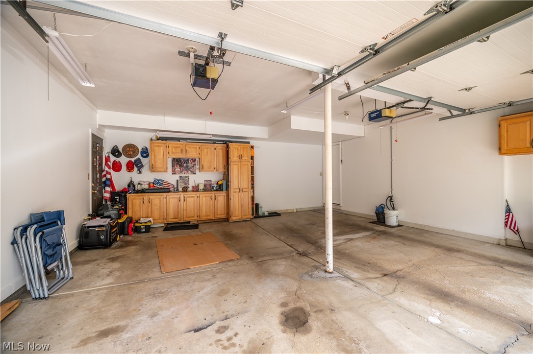 1238 Willowood Hubbard OH 44425