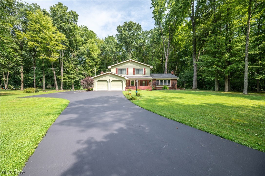 1238 Willowood Hubbard OH 44425