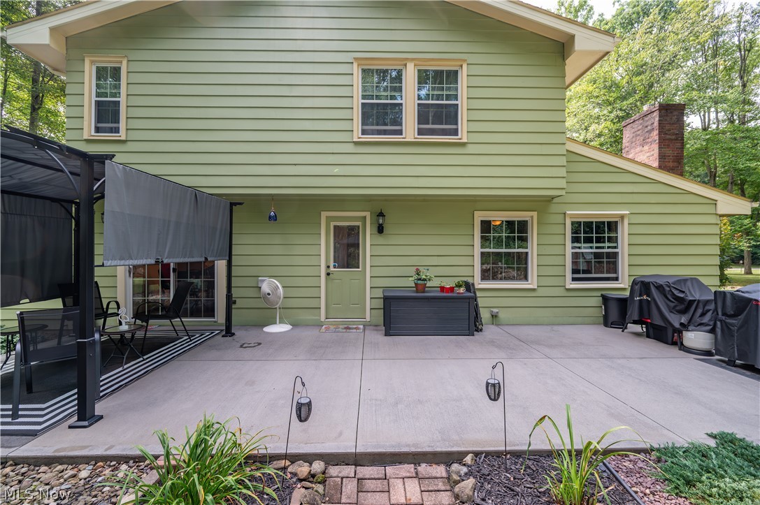 1238 Willowood Hubbard OH 44425