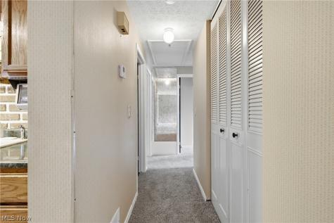 163 Oakhurst Drive Munroe Falls OH 44262