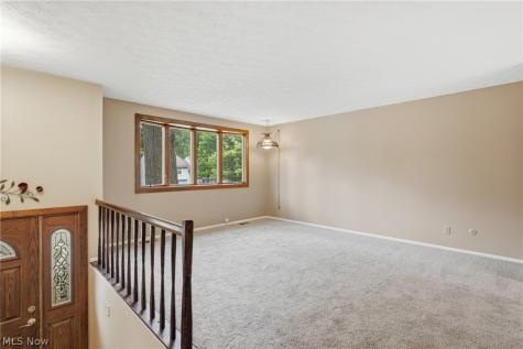 163 Oakhurst Drive Munroe Falls OH 44262