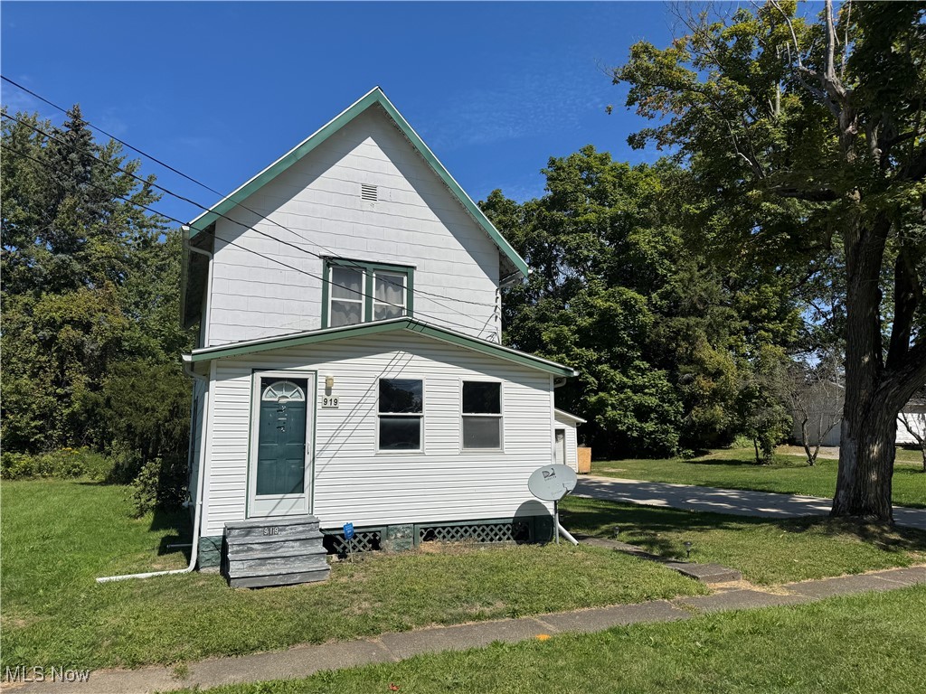 919 E 17th Street Ashtabula OH 44004
