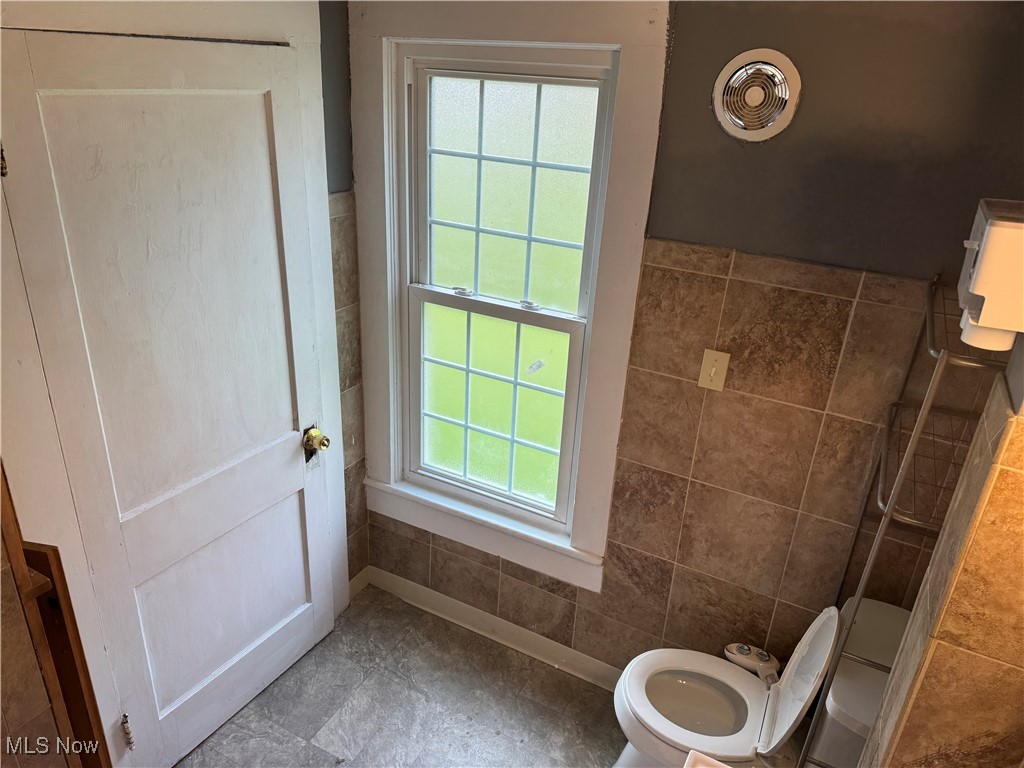 919 E 17th Street Ashtabula OH 44004