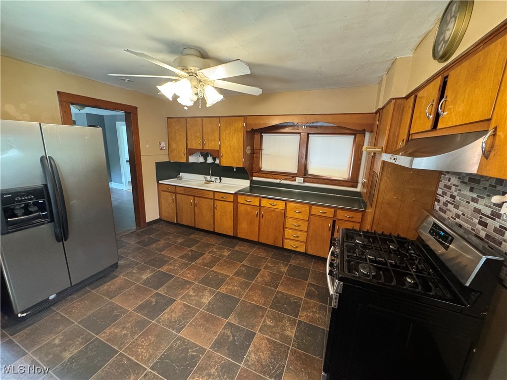 919 E 17th Street Ashtabula OH 44004