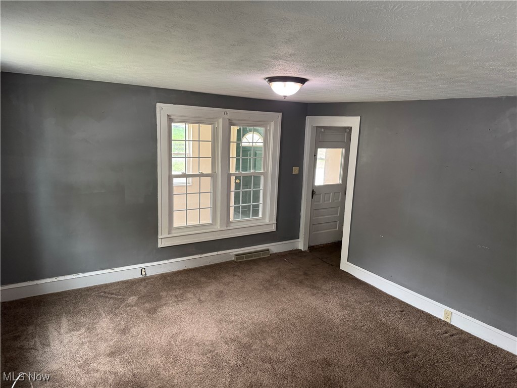 919 E 17th Street Ashtabula OH 44004