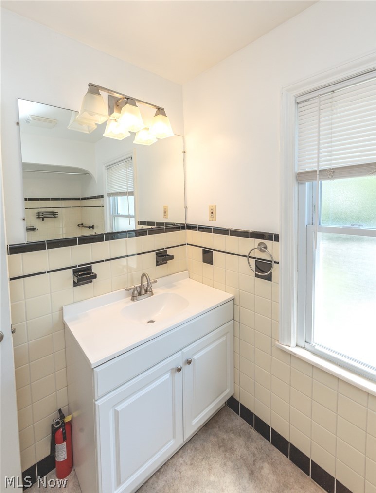 4218 Bushnell Road University Heights OH 44118