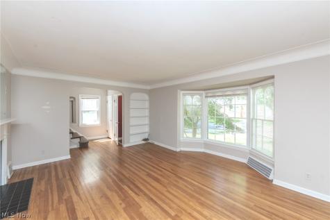 4218 Bushnell Road University Heights OH 44118