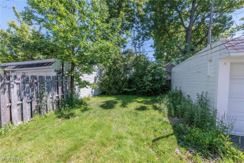 4218 Bushnell Road University Heights OH 44118