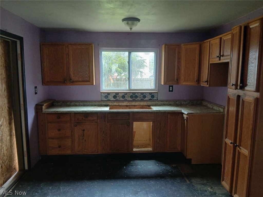 247 Whitney Street Conneaut OH 44030