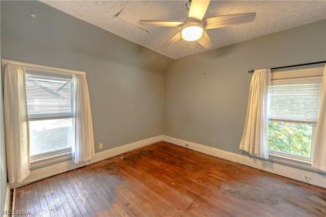 2177 Warren Road Lakewood OH 44107