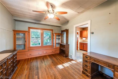2177 Warren Road Lakewood OH 44107
