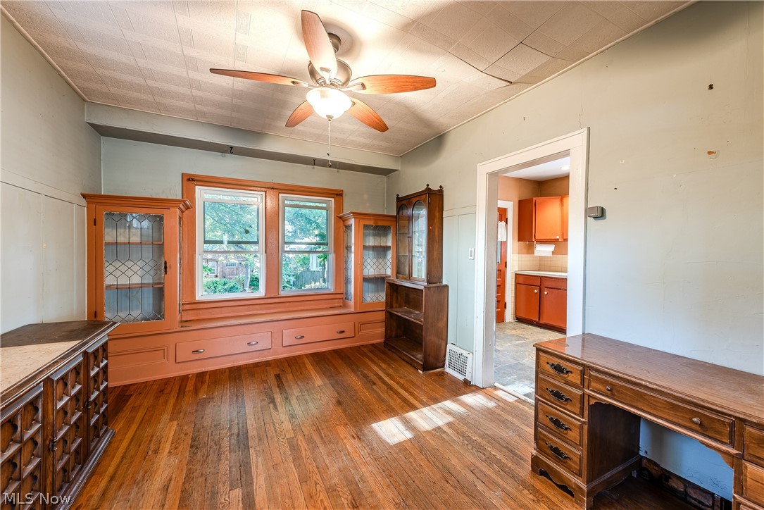 2177 Warren Road Lakewood OH 44107