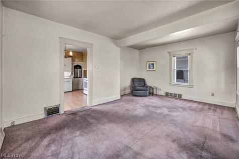 13313 Sprecher Avenue Cleveland OH 44135