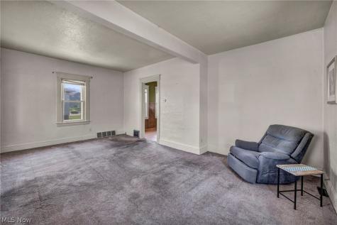 13313 Sprecher Avenue Cleveland OH 44135