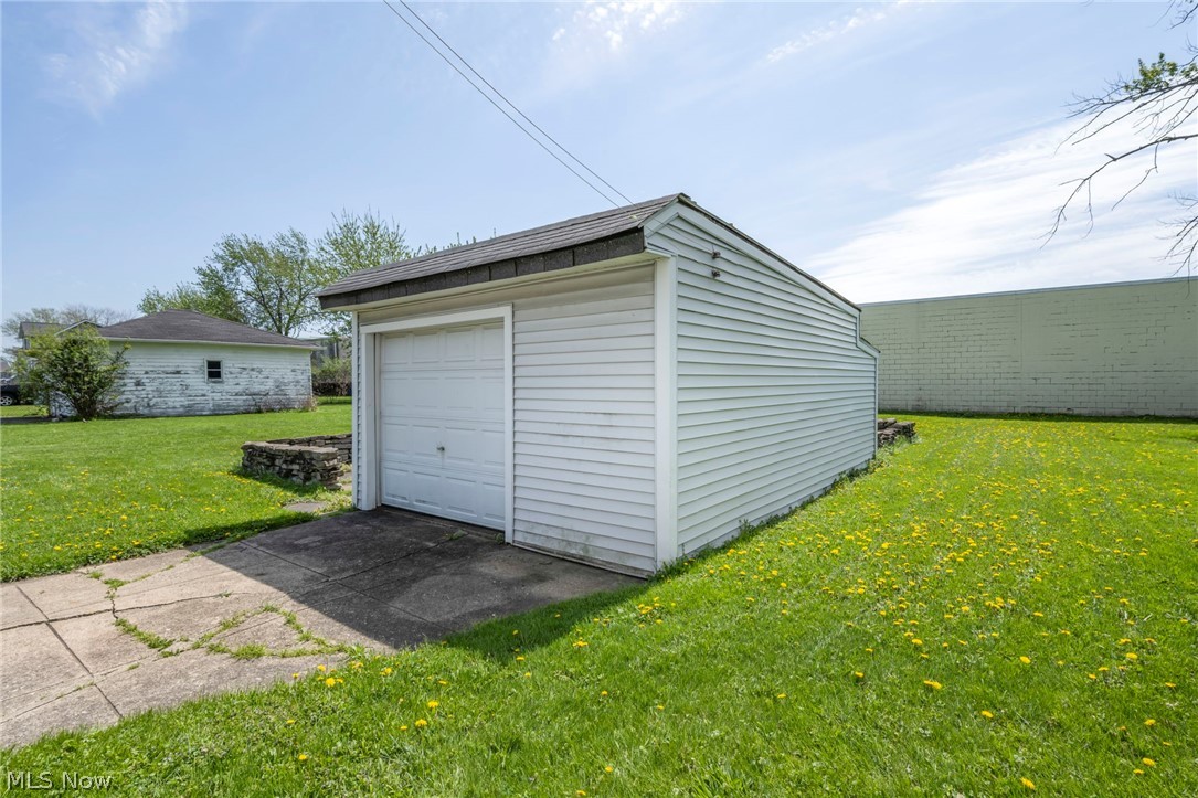 13313 Sprecher Avenue Cleveland OH 44135