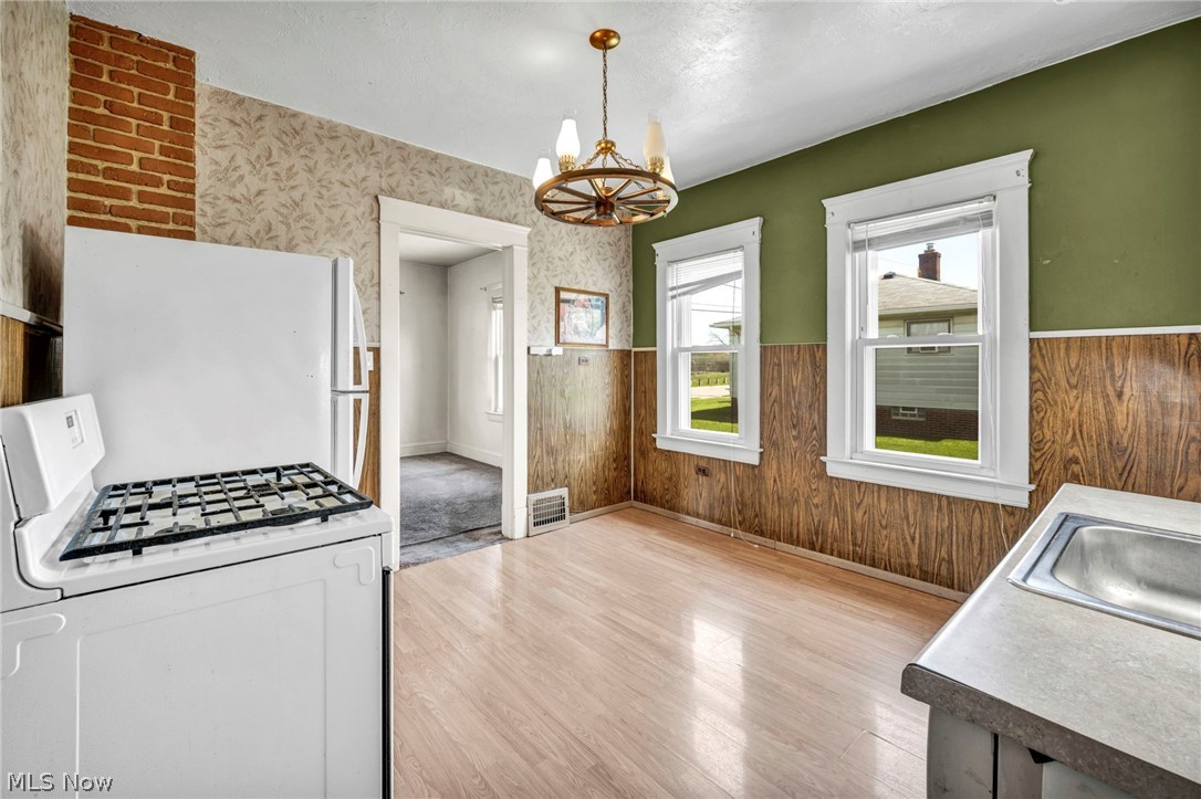 13313 Sprecher Avenue Cleveland OH 44135