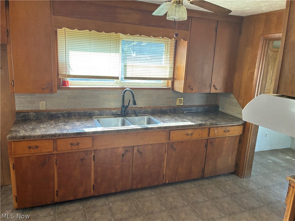 355 2nd Street SW Brewster OH 44613