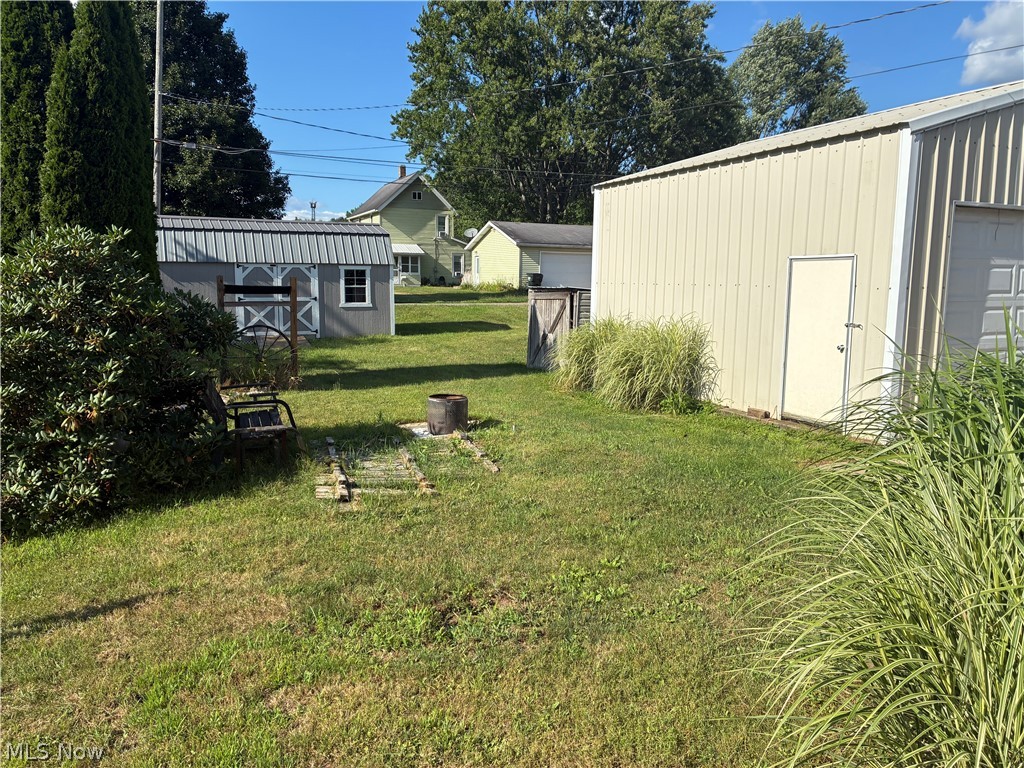 355 2nd Street SW Brewster OH 44613