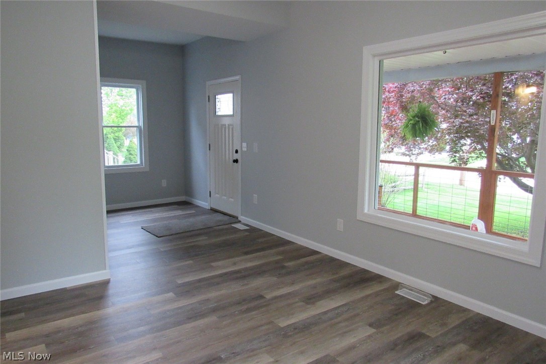 216 S Eagle Street Geneva OH 44041