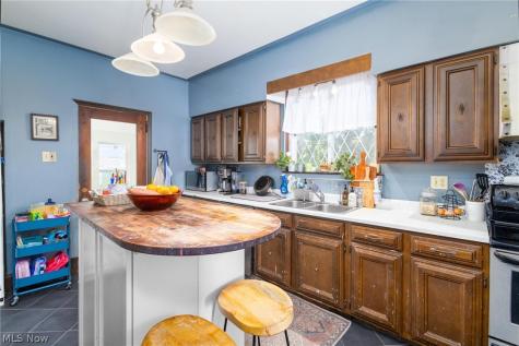 1132 Wellesley Avenue Steubenville OH 43952